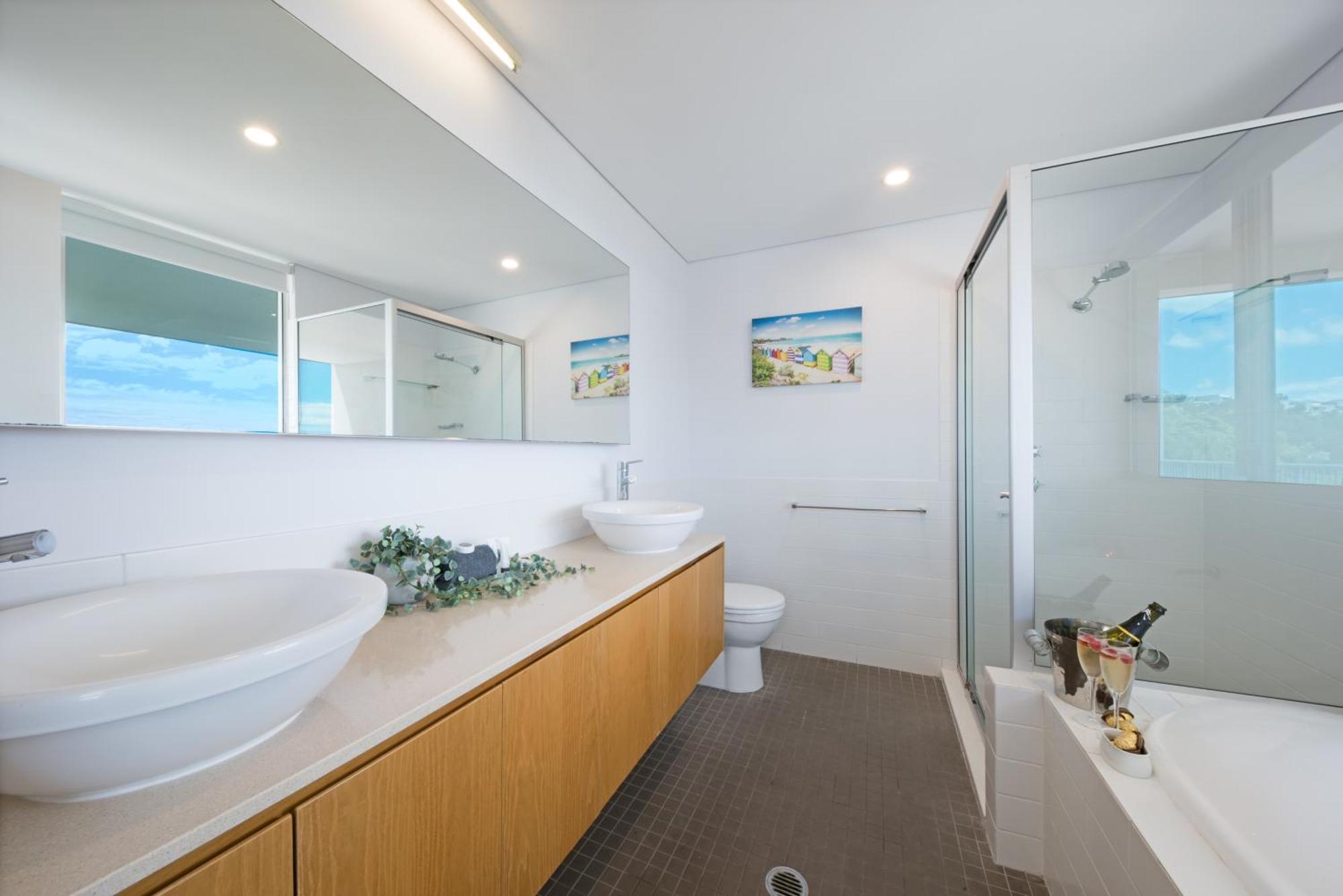 Sea Forever On Azure Seas - Airlie Beach Εξωτερικό φωτογραφία