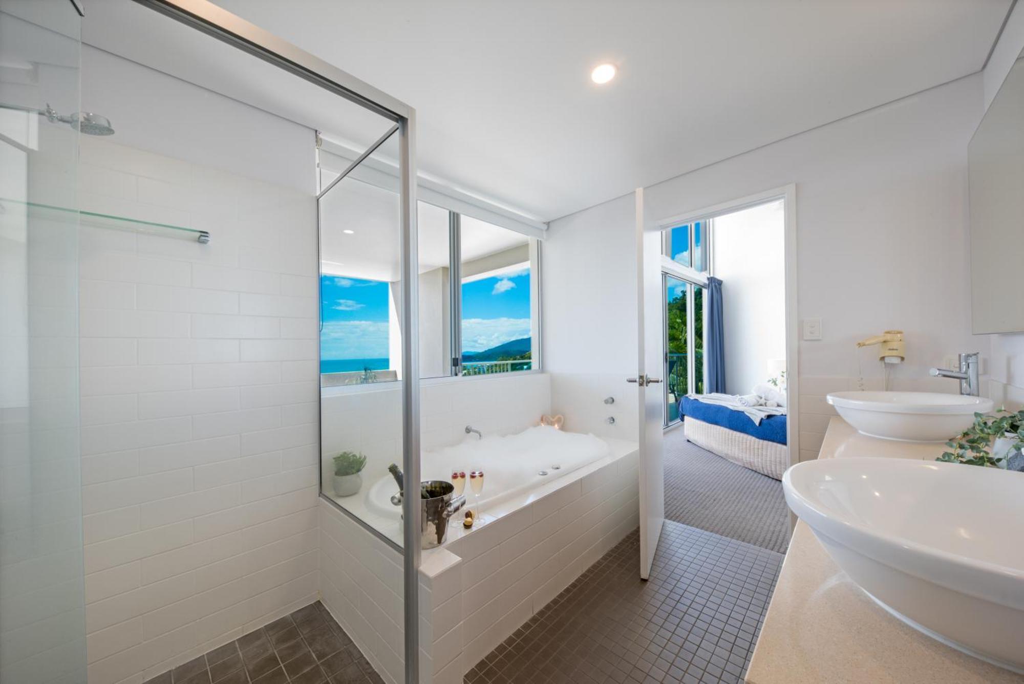 Sea Forever On Azure Seas - Airlie Beach Εξωτερικό φωτογραφία